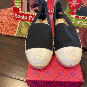 Tory Burch Color-Block Canvas Espadrilles in perfect black/white,BNIB